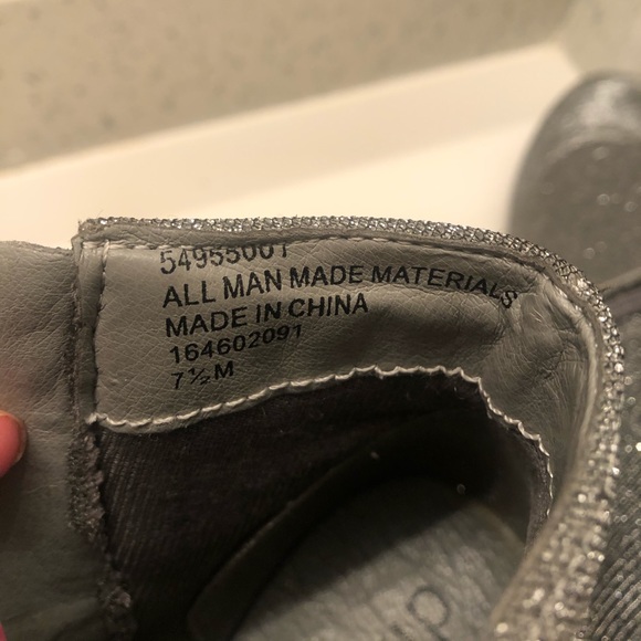 DIBA Brodie Bootie Size 7.5 Silver Metallic - Picture 6 of 6